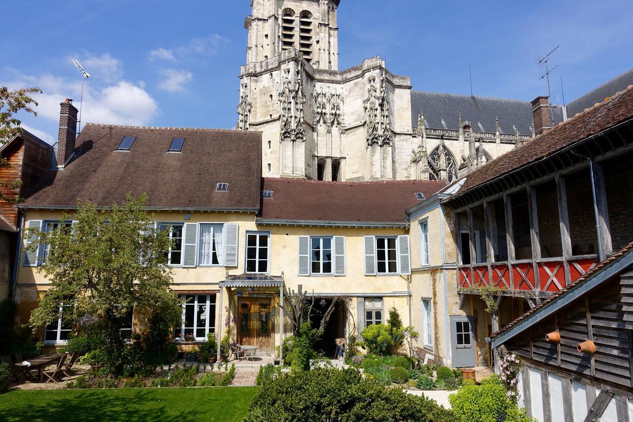 Le Jardin De La Cathedrale Bed & Breakfast Troyes Exterior photo